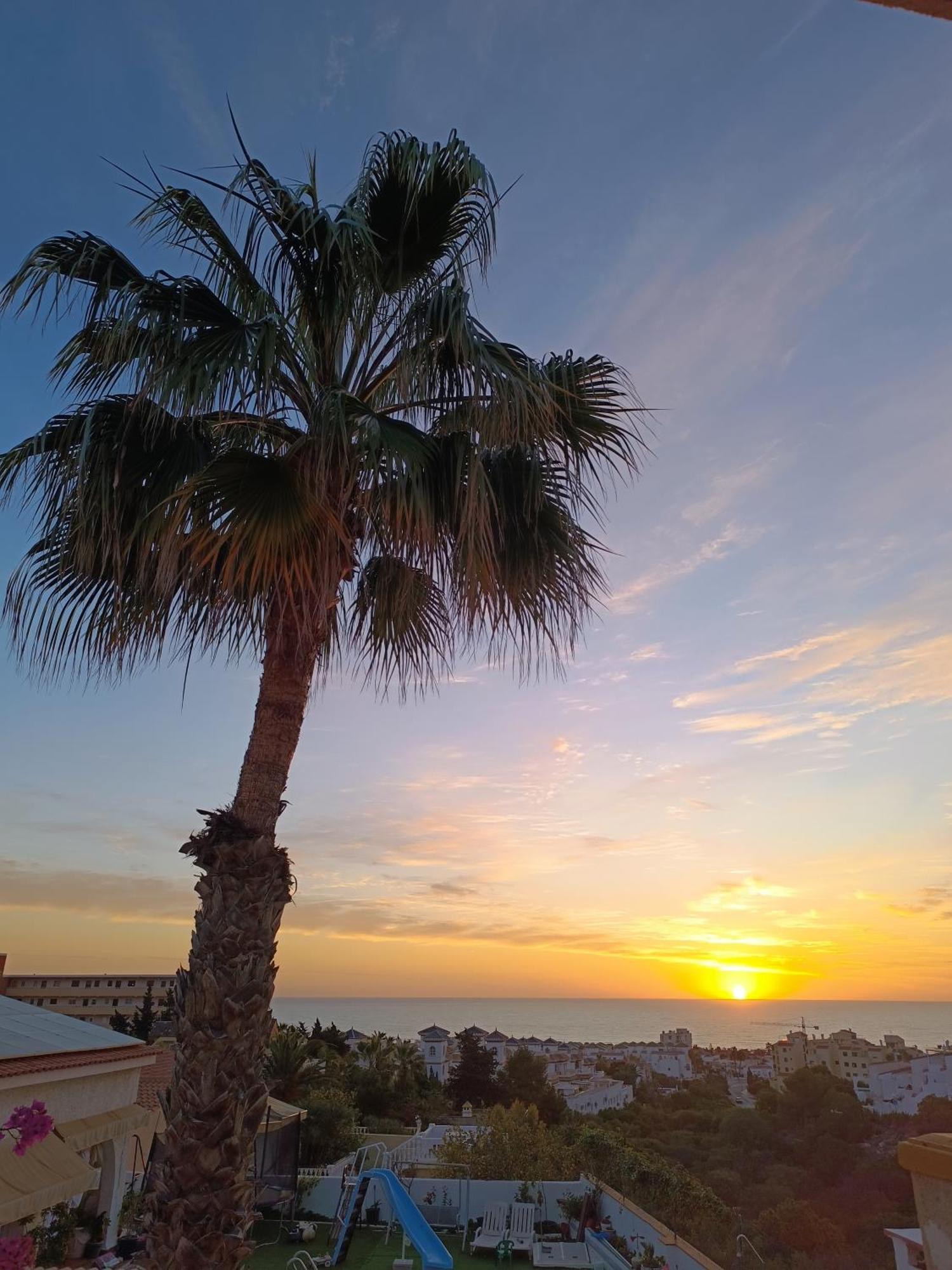 Rising Sun Bungalow Torrevieja Exterior foto